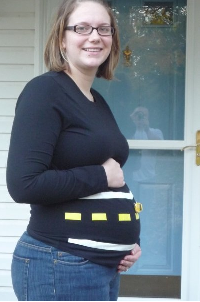 DIY Pregnant halloween costume