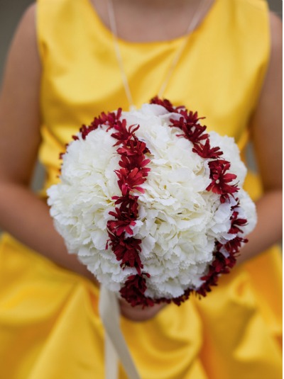DIY baseball inspired wedding bouquet