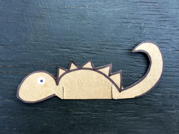 I is for iguana! Toilet paper roll crafts for kids!
