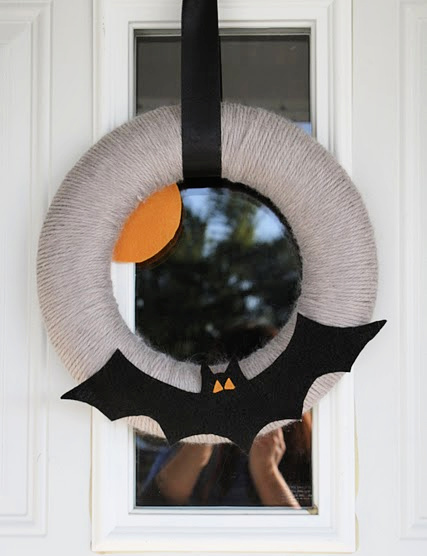 DIY bat wreath