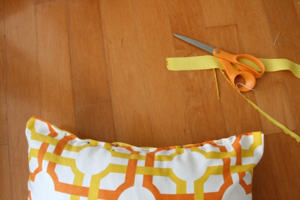 How to sew a pillow