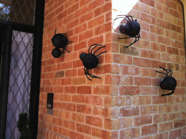 Giant spider decorations