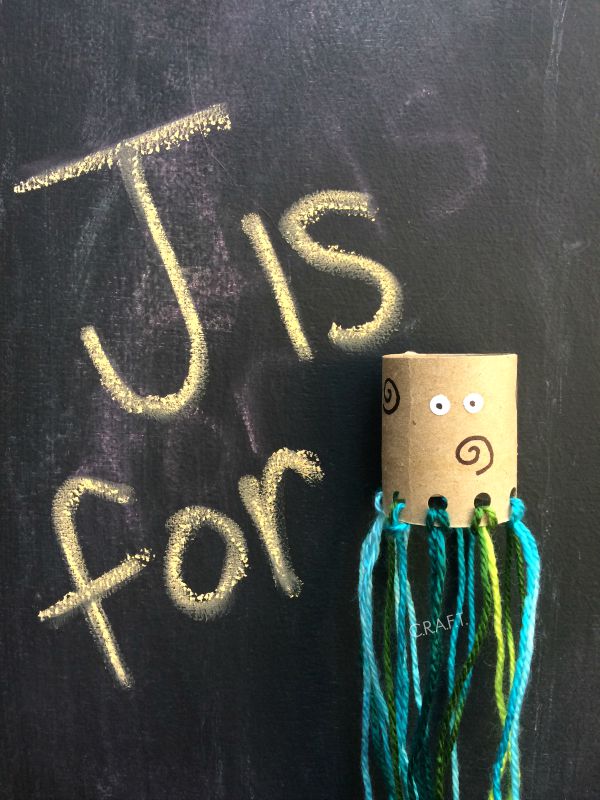 J is for jellyfish! Toilet paper roll crafts for kids!