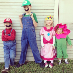 30 of the Best Group Halloween Costumes - C.R.A.F.T.
