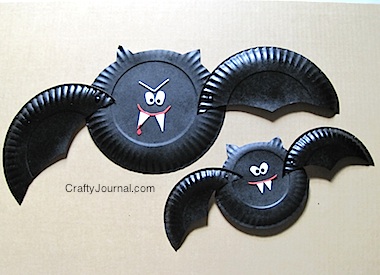 Paper plate bats