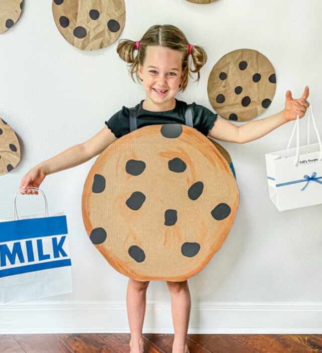 How to make a chocolate chip cookie costume