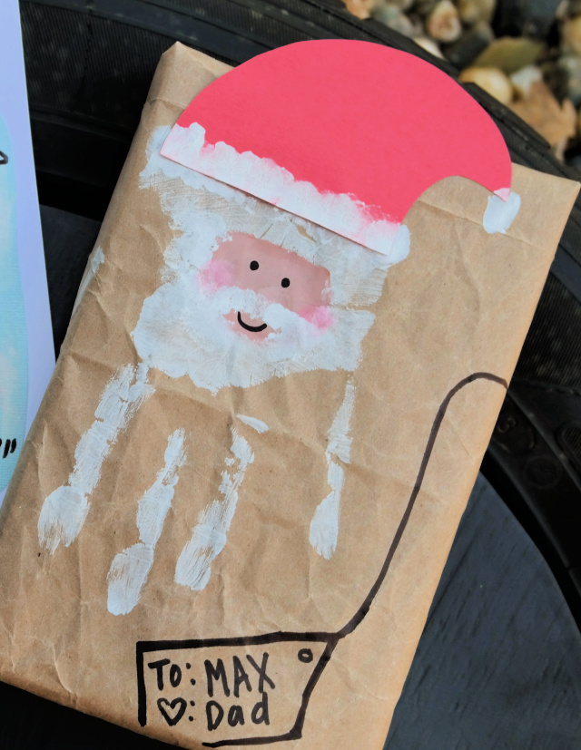 handprint Santa Claus