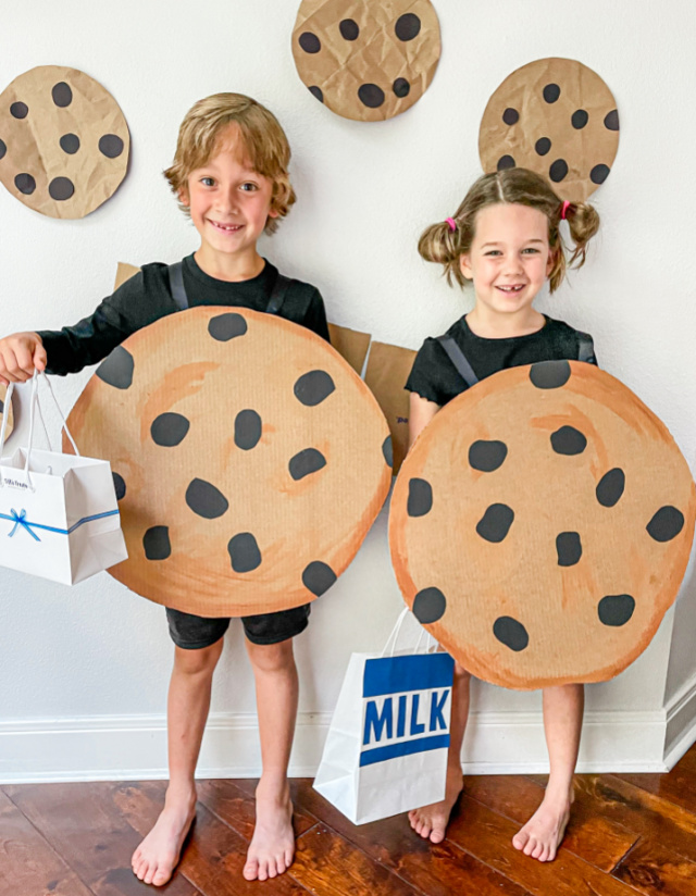 DIY Chocolate chip cookie costumes