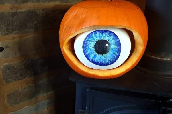 DIY eyeball pumpkin