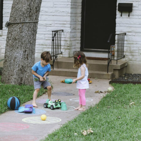 chalk games-to-play-outside-with-kids